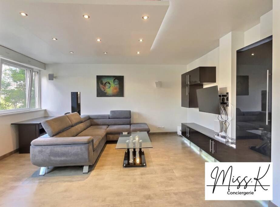 "Magic Red" De Miss.K Conciergerie Apartment Macon Exterior photo