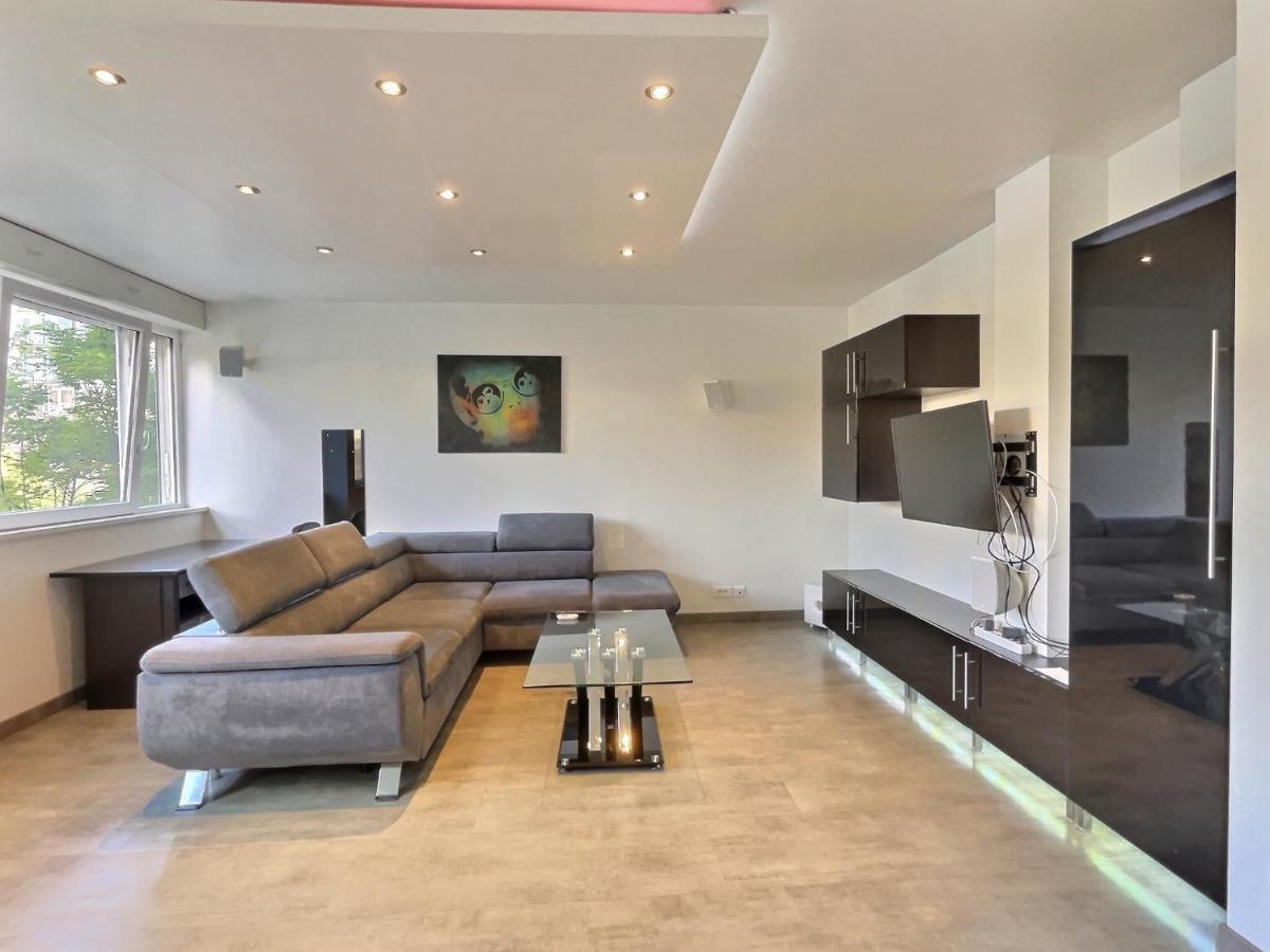 "Magic Red" De Miss.K Conciergerie Apartment Macon Exterior photo